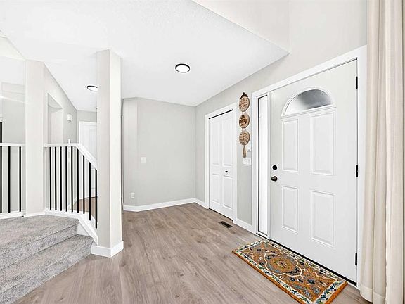 3rd image of 184 N Panorama Hills Mnr NW