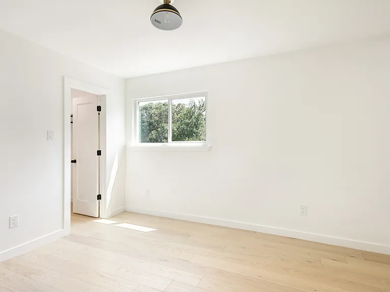 7604 Islander Dr — Photo 34