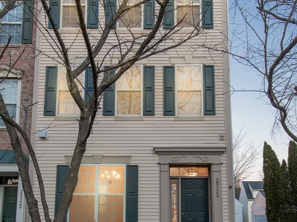 20326 Charter Oak Dr, Ashburn, VA 20147