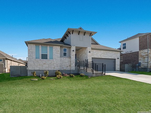 3rd image of 652 Vale Ct