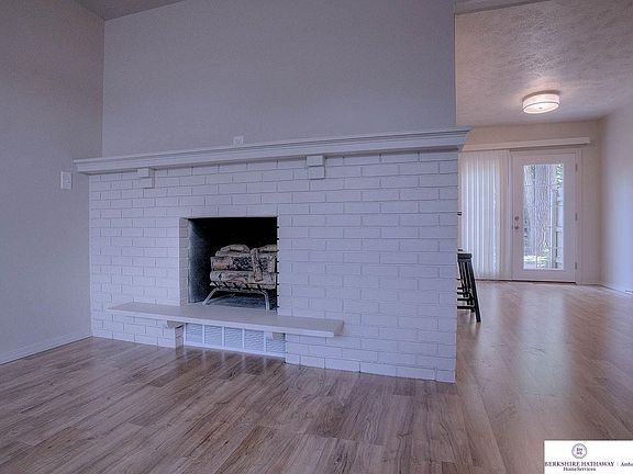 5th image of 1913 Winnie Dr APT 4