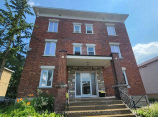 125 Glenora St #3, Ottawa, ON K1S 1J2