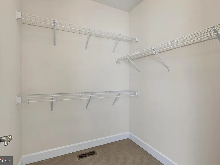 3698 Ambrose Hills Rd — Photo 7