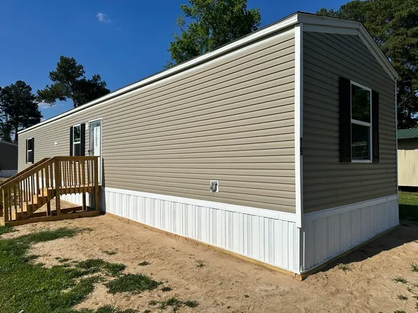3525 E Elizabethtown Rd, Lumberton, NC