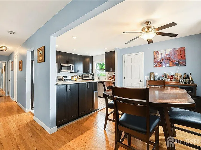 455 W Smith St #1 — Photo 4