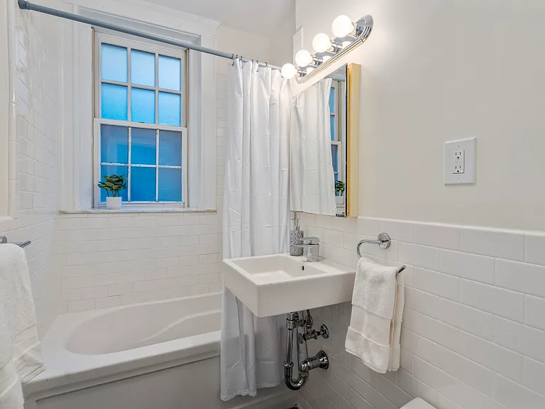 850 Massachusetts Ave #1 — Photo 12