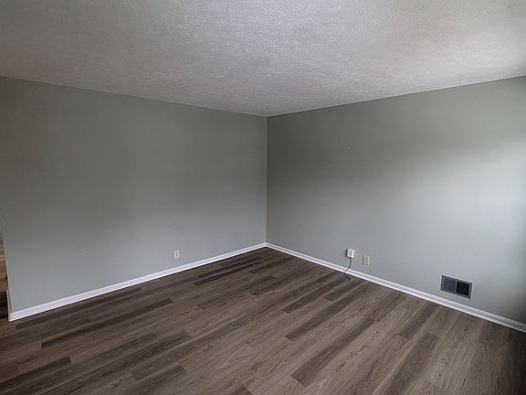 2nd image of 5205 Baywood Dr