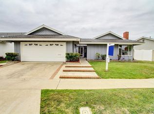 917 Peace Pl, Costa Mesa, CA 92626