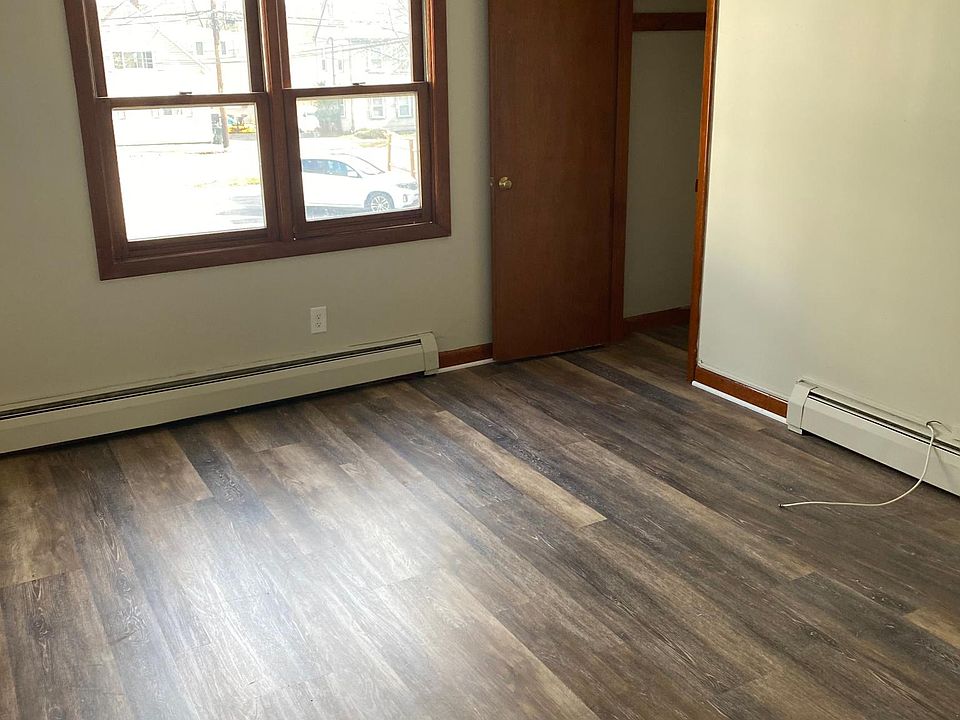 2nd image of 143 High St APT 6
