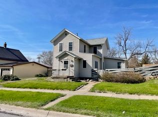 1495 Washington St, Muscatine, IA 52761