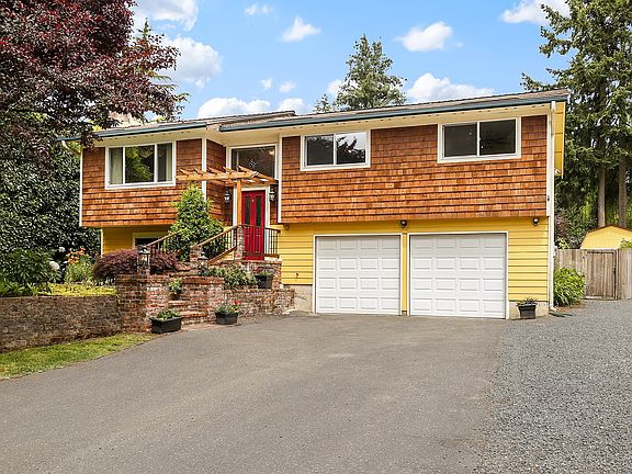 2nd image of 13212 NE 184th Pl