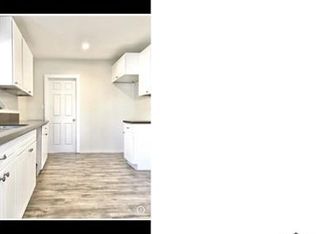 214 E 80th St #1, Los Angeles, CA 90003