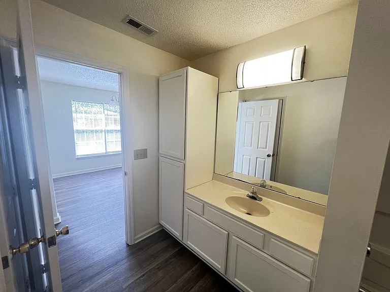 4243 Villas Dr #507 — Photo 20