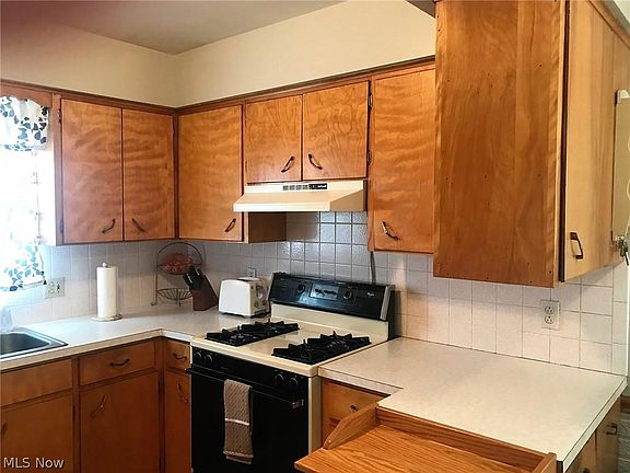 2nd image of 2326 Briner Ave