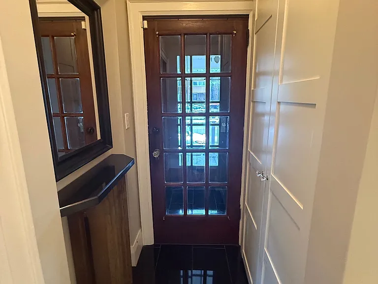 368 Mount Pleasant Rd — Photo 1