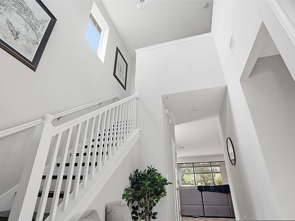 5th image of 4547 San Martino Dr