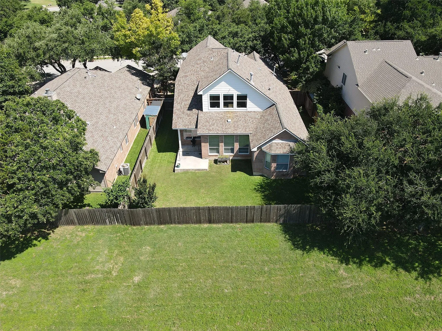 4 bed, 3.0 bath, 2699 sqft, $2,595 — Photo 4
