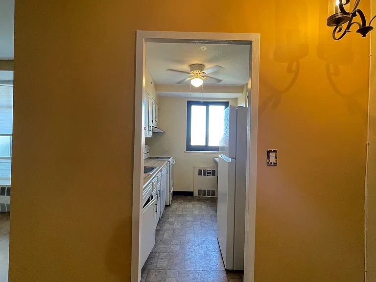 90 Prospect Ave #8E — Photo 9