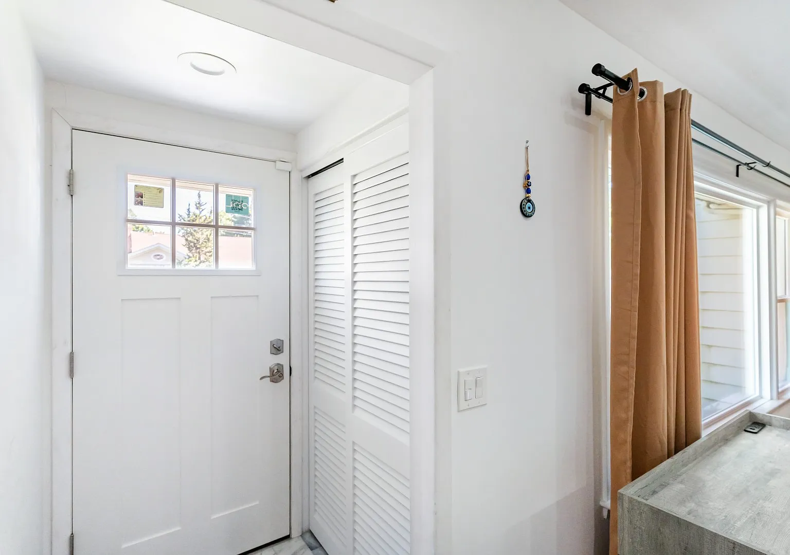 4 bed, 2435 sqft, $8,000 — Photo 3