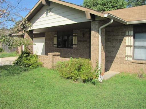 3rd image of 2803 Highland Dr