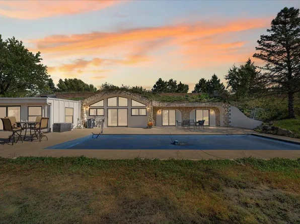 870 Bradley Dr, Hudson, WI 54016
