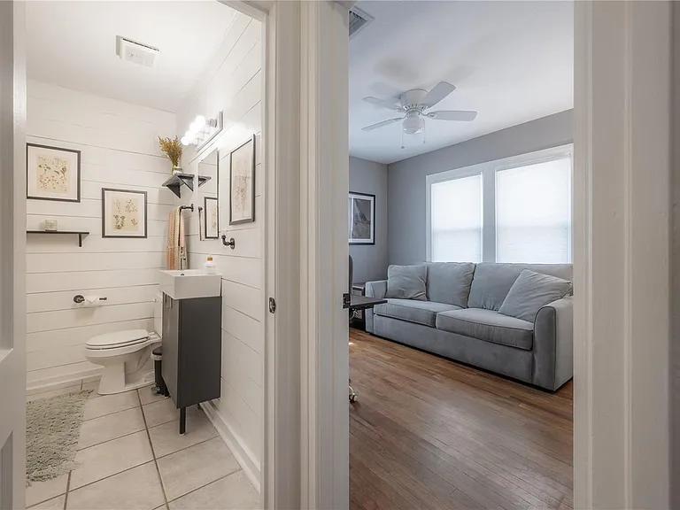 4107 N Seminole Ave — Photo 37