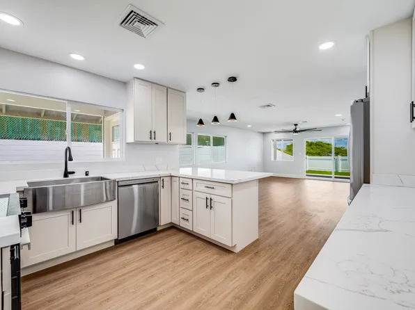 1036 Kuhio Pl, Wailuku, HI 96793