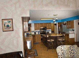 5136 69th St, Urbandale, IA 50322