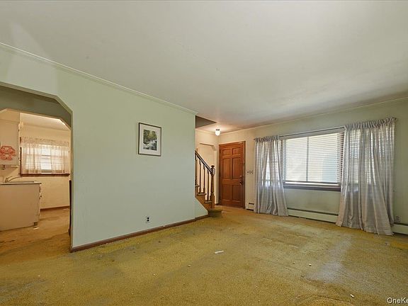 3rd image of 27 Plymouth Avenue