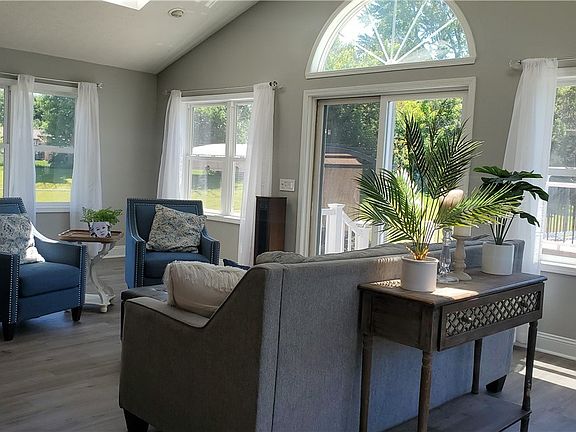 2nd image of 118 Cassidy Way