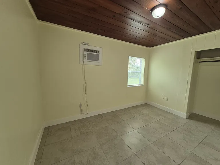 616 S Kentucky Ave — Photo 31