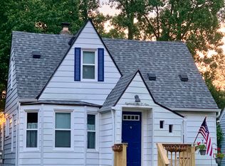 18609 Lathers St, Livonia, MI 48152