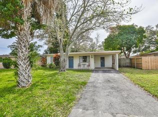 9495 Park Lake Dr, Pinellas Park, FL 33782
