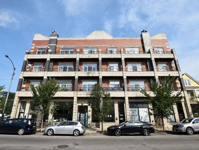 1st image of 4231 N Kedzie Ave #3-C