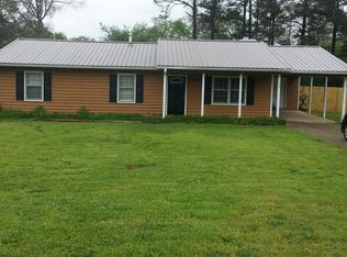 102 Fairview Dr, Stockbridge, GA 30281