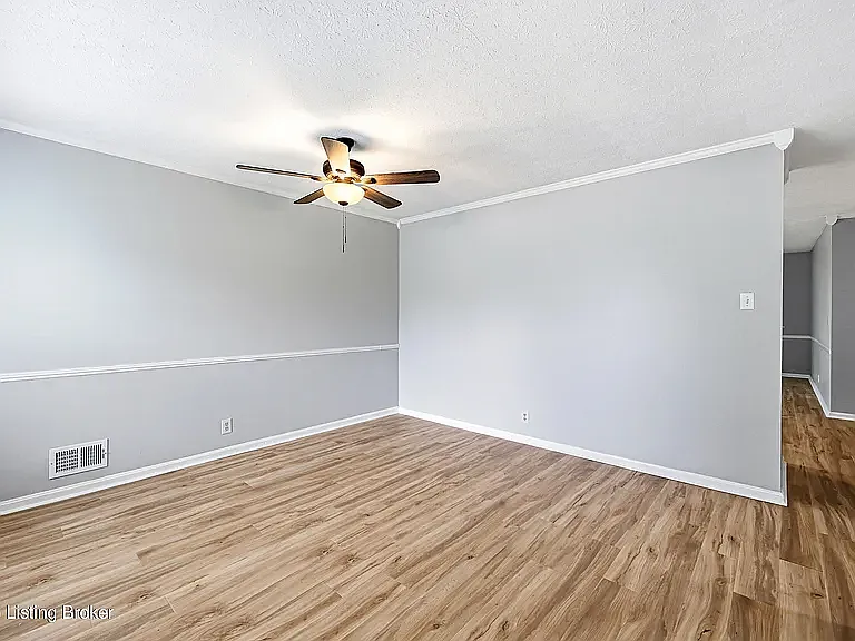 6900 Heavrin Ave — Photo 8