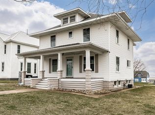 112 2nd Ave, Keystone, IA 52249