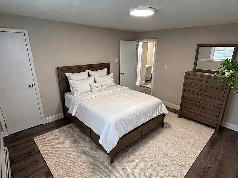 8-12 Perry St — Photo 10