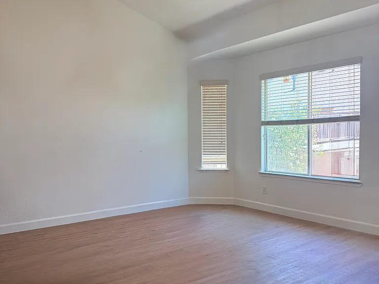 4683 W Amherst Ave — Photo 5