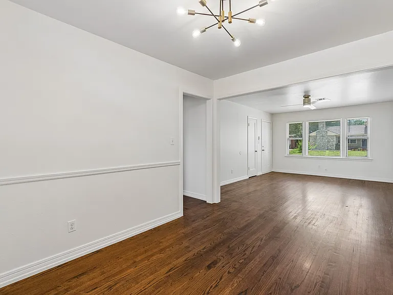2029 Andover Ct — Photo 12