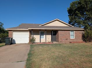 302 N Bighorse St, Skiatook, OK 74070
