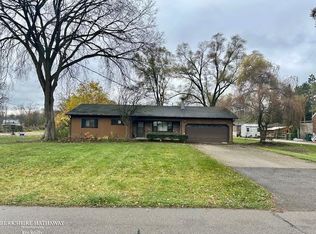 2696 Iowa Dr, Troy, MI