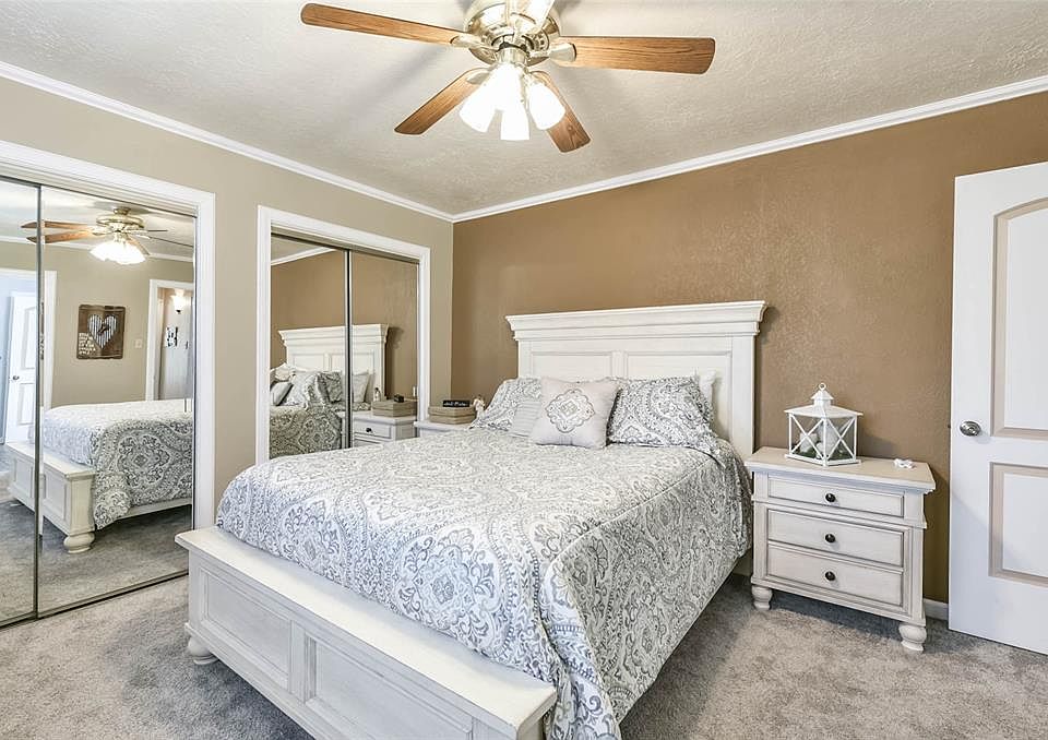 1st image of 3026 Helmsley Dr