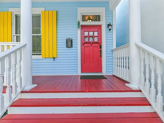 3rd image of 1221 Avenue L