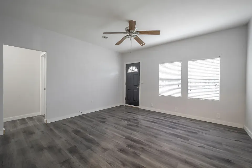 2339 Xenia St — Photo 2