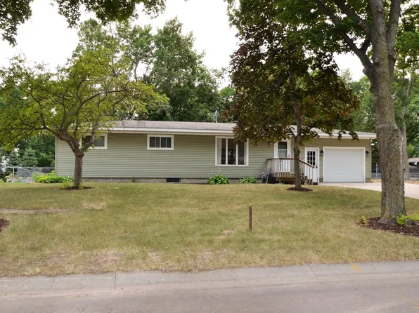 311 Sunrise Dr, Litchfield, MN 55355