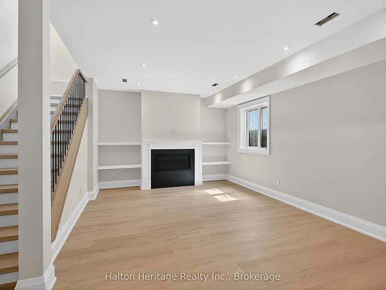148 Herald Ave — Photo 37