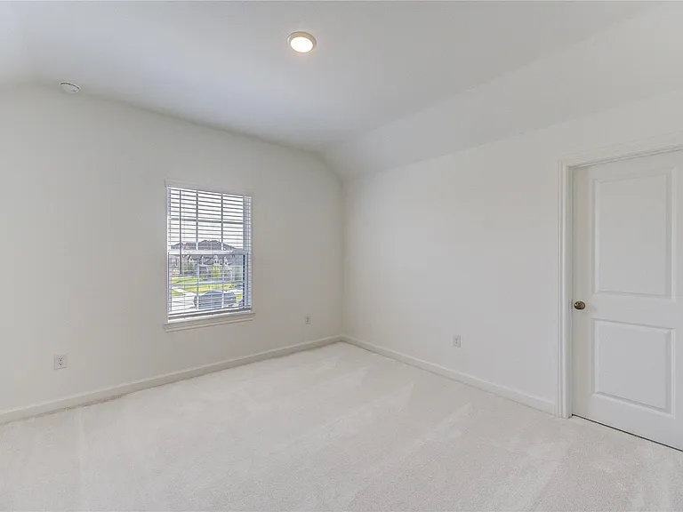 25326 Loch Doon Dr — Photo 29
