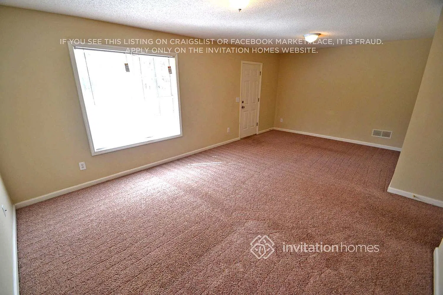 319 Chesapeake Rdg Woodstock, GA 30189 — Photo 2