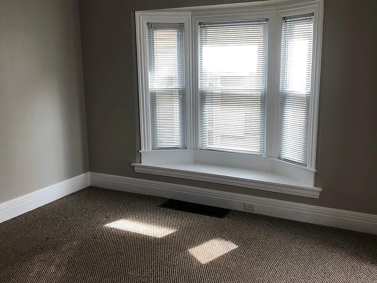 147 Vassar St — Photo 16